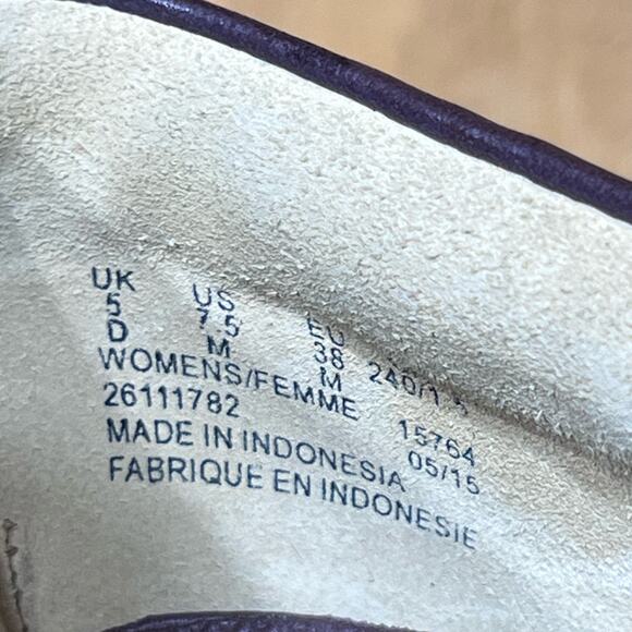 Clarks Unstructured Un Hearth Burgundy Leather Flats Loafers Womens Size 7.5 - Picture 11 of 11